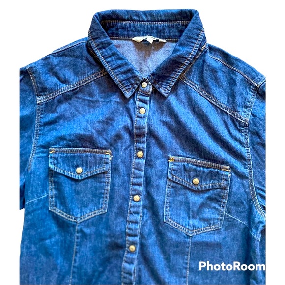 Women’s Denim Button-Up Shirt - Size 12 (Medium) - Picture 5 of 7